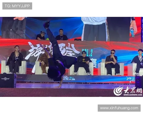 重庆飞盘队在全国街舞大赛中的精彩团队协作表现引发热议与赞赏